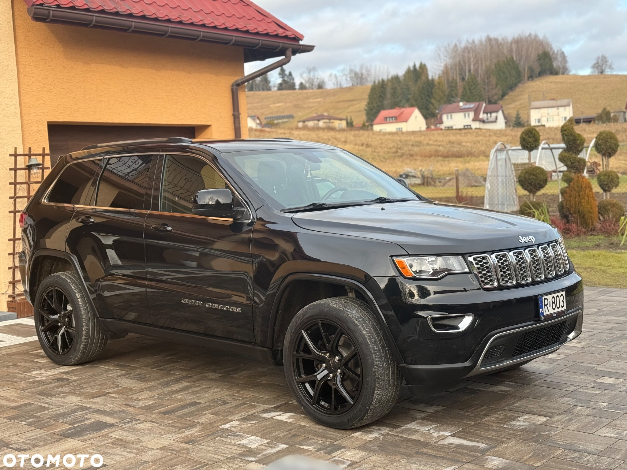 Jeep Grand Cherokee - 33