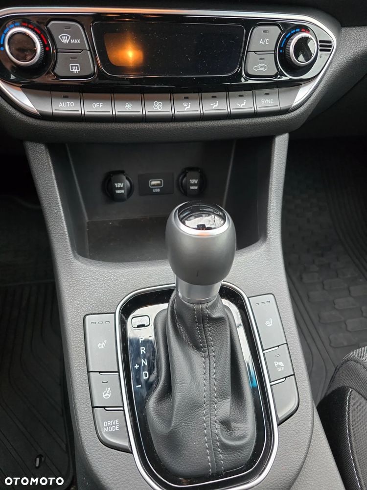 Hyundai i30 1.5 T-GDI 48V Smart DCT - 13