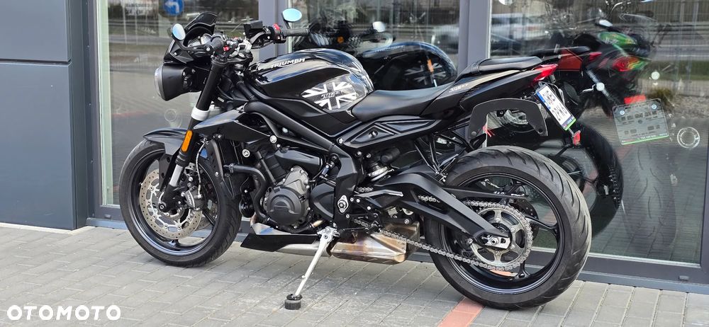 Triumph Street Triple - 25