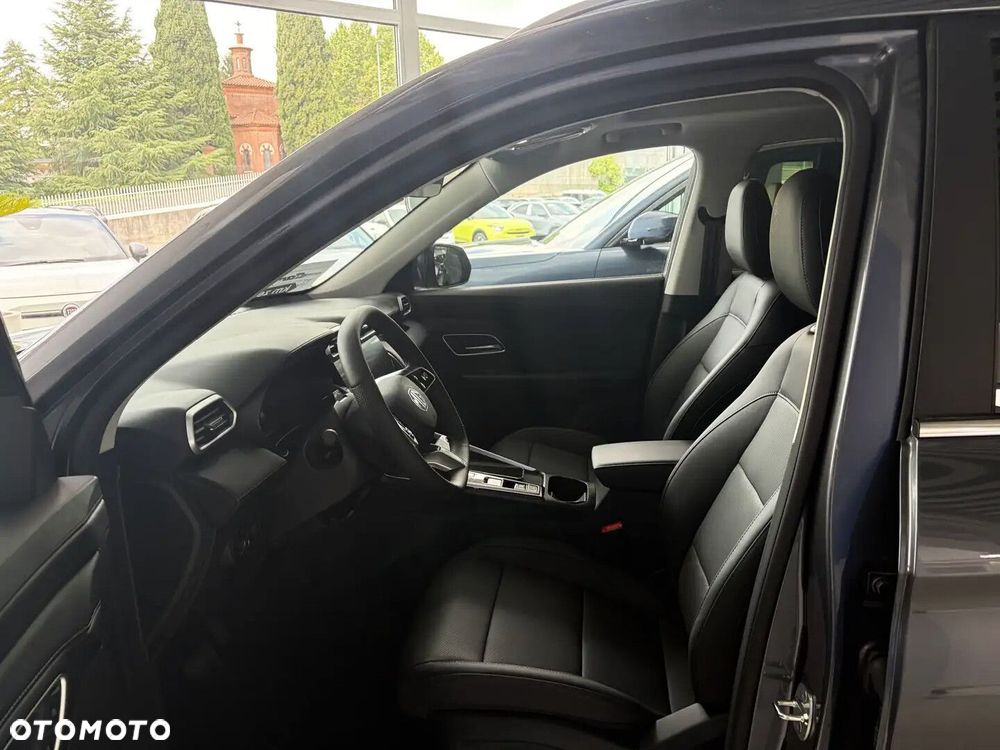 MG ZS Hybrid+ - 9