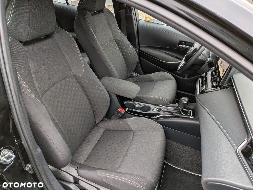 Toyota Corolla 1.8 Hybrid Comfort - 29