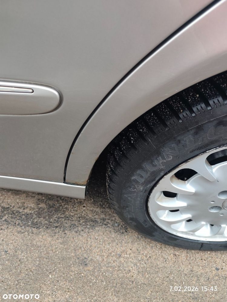 Mercedes-Benz Klasa E - 11