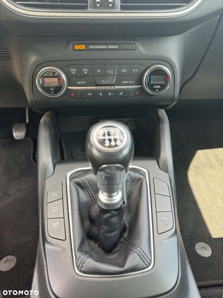 Ford Focus 2.0 EcoBlue Titanium Business - 6