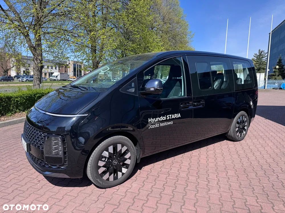 Hyundai Staria 1.6 T-GDI HEV Luxury - 3