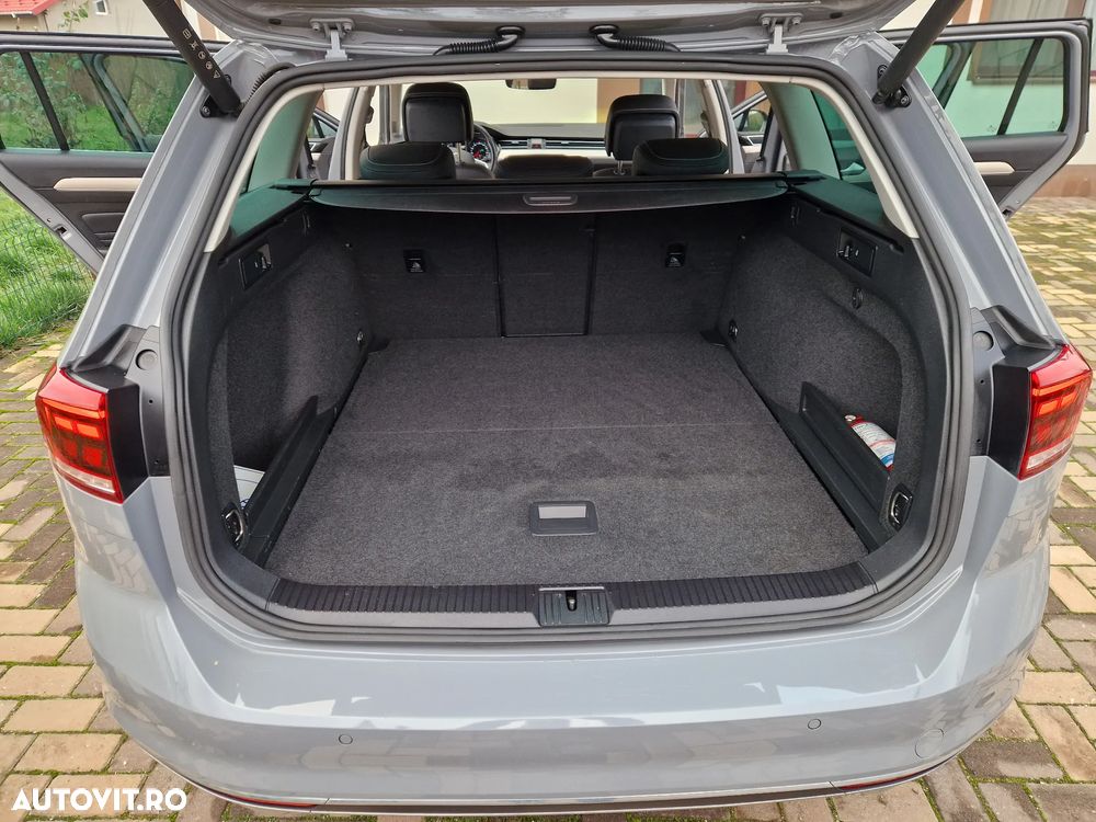 Volkswagen Passat 2.0 TDI DSG 4Mot Highline - 26