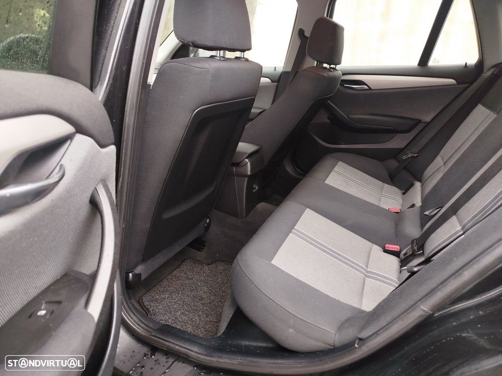 BMW X1 18 d xDrive xLine - 30