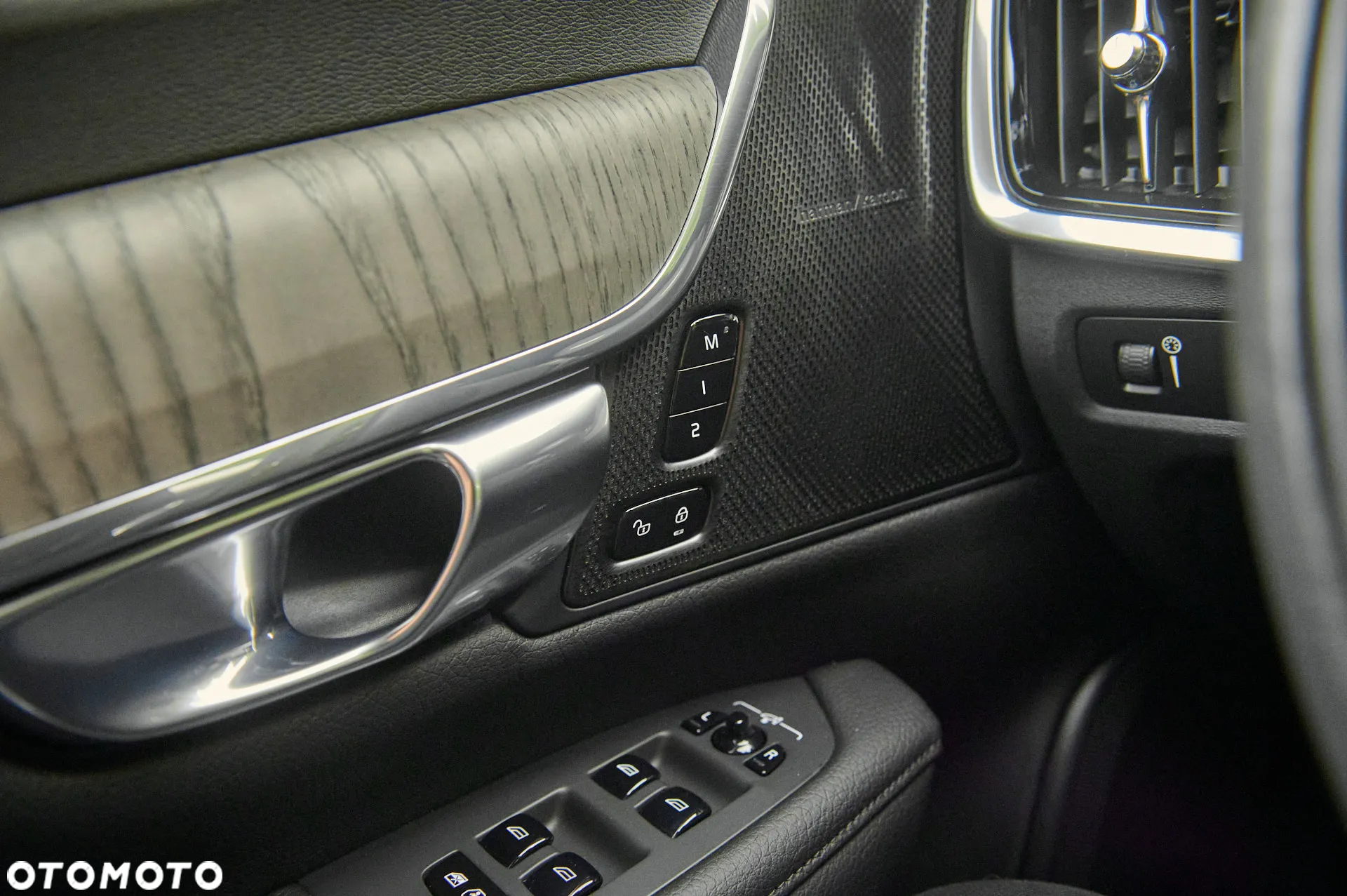 Volvo V90 Cross Country B4 D AWD Pro - 23