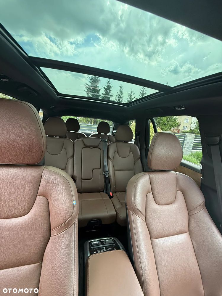 Volvo XC 90 - 21