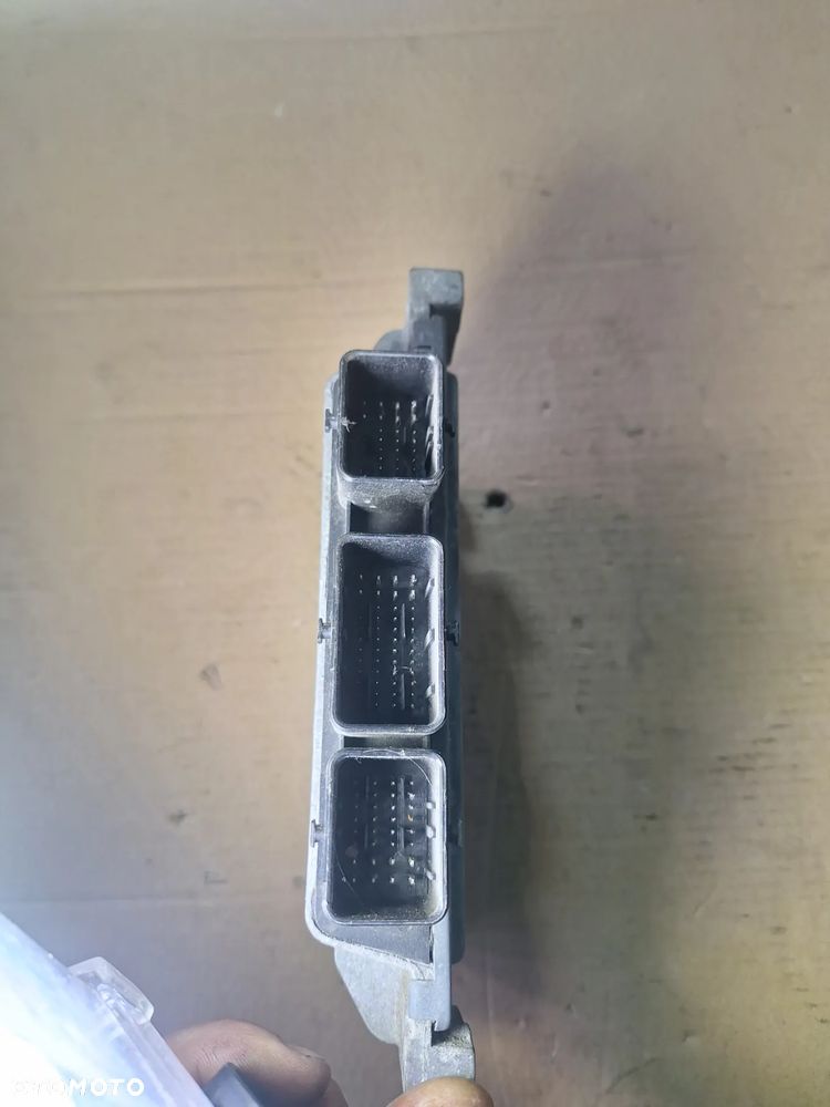 renault  sterownik Komputer Silnika 8200783095 8200700600 S120202114A   (14/2) - 3