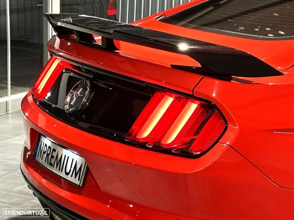 Ford Mustang - 36