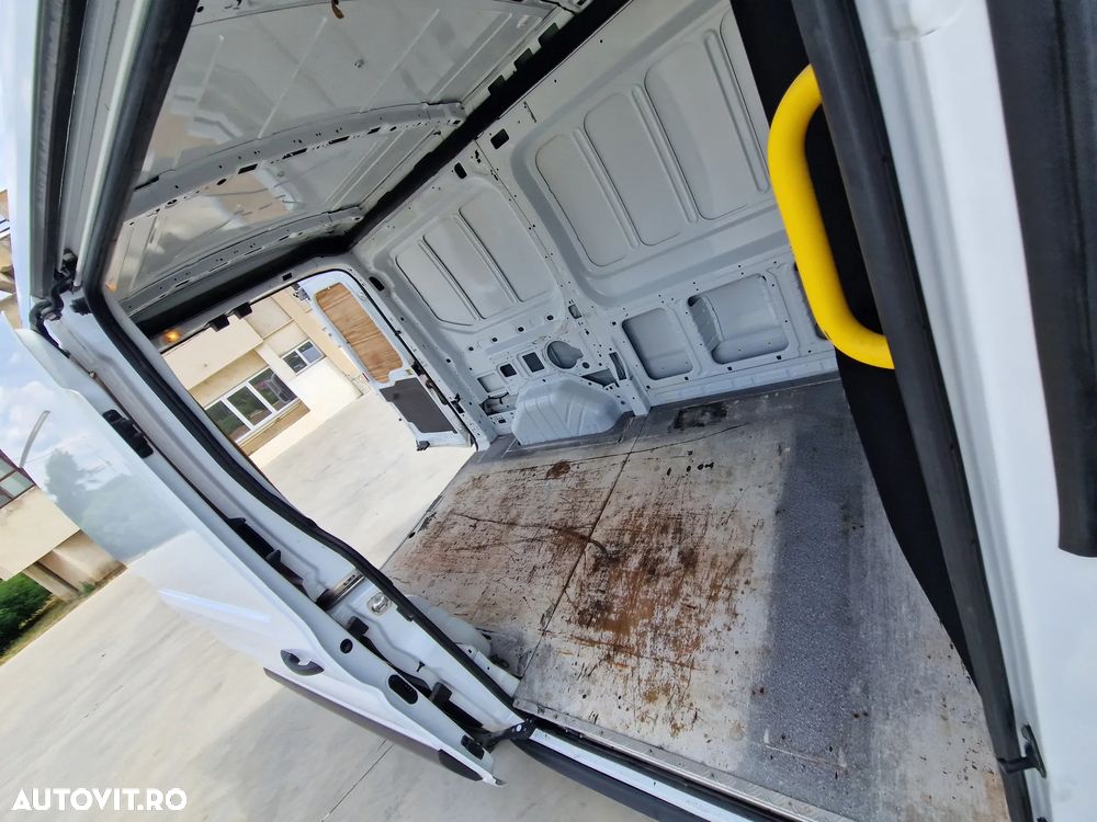 Ford Transit - 10