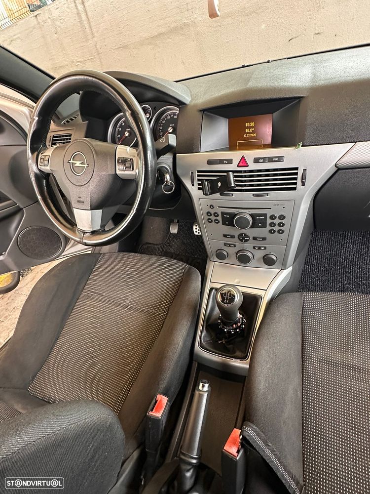 Opel Astra GTC 1.6 - 43