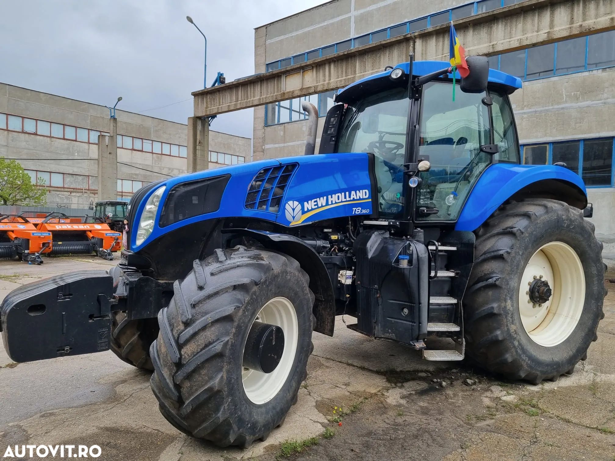 New Holland T8.360 - 1