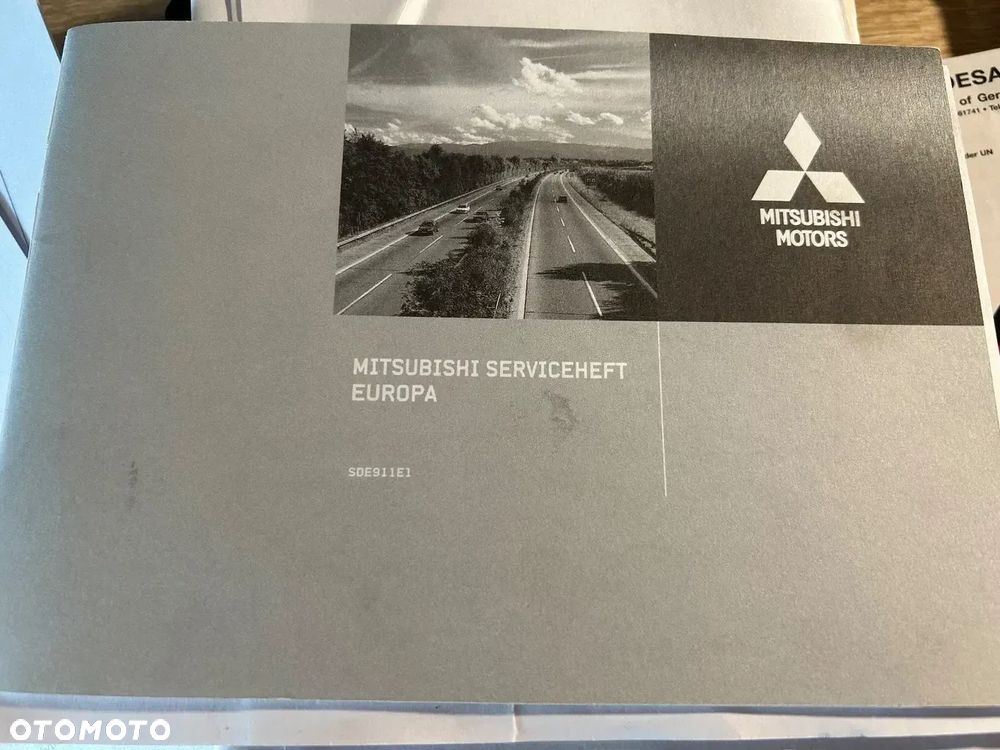 Mitsubishi Outlander 2.2 DI-D 4WD Instyle - 38