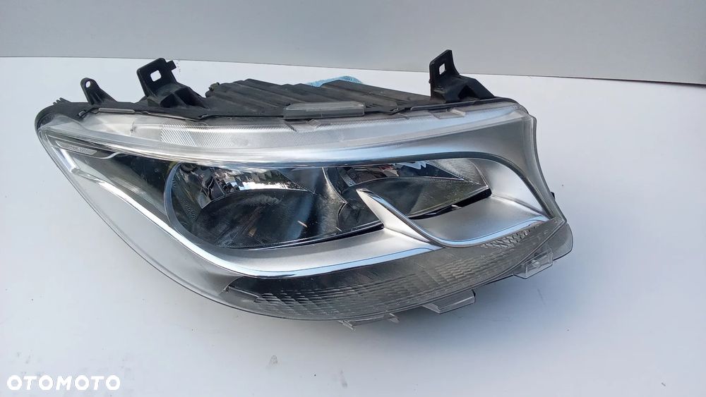 Lampa prawa zwykła Mercedes sprinter 907 910 Europa bdb stan