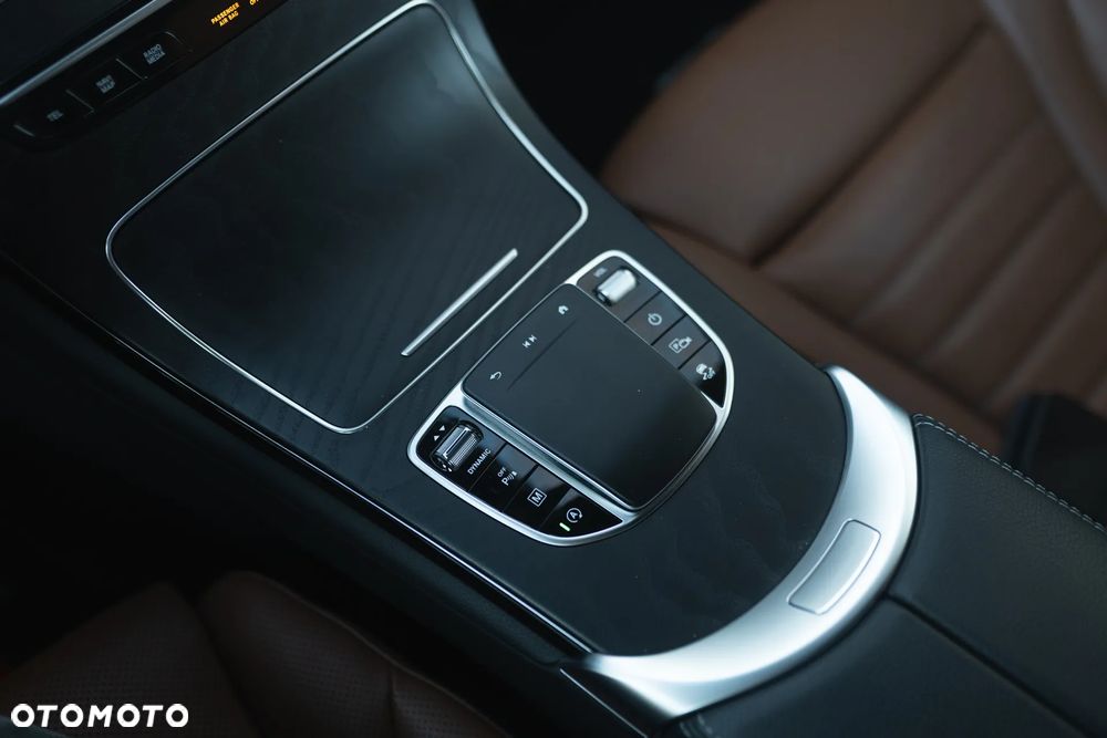 Mercedes-Benz GLC - 18