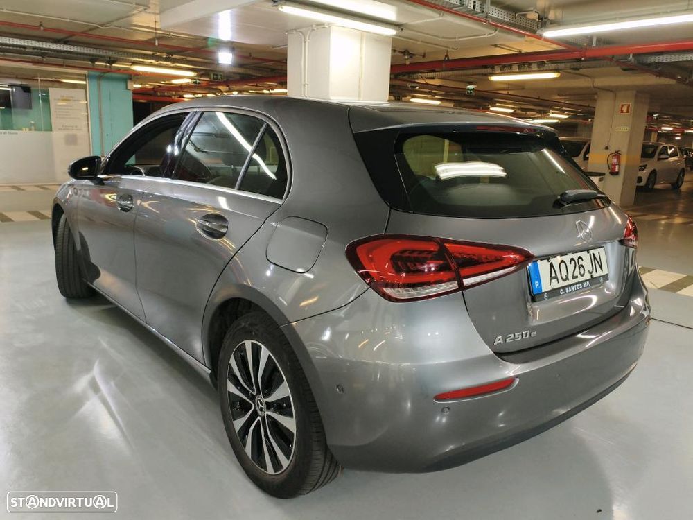 Mercedes-Benz A 250 e Style Plus - 2