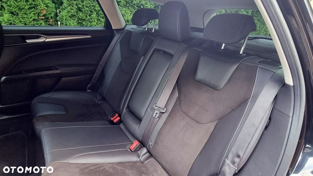 Ford Mondeo - 28