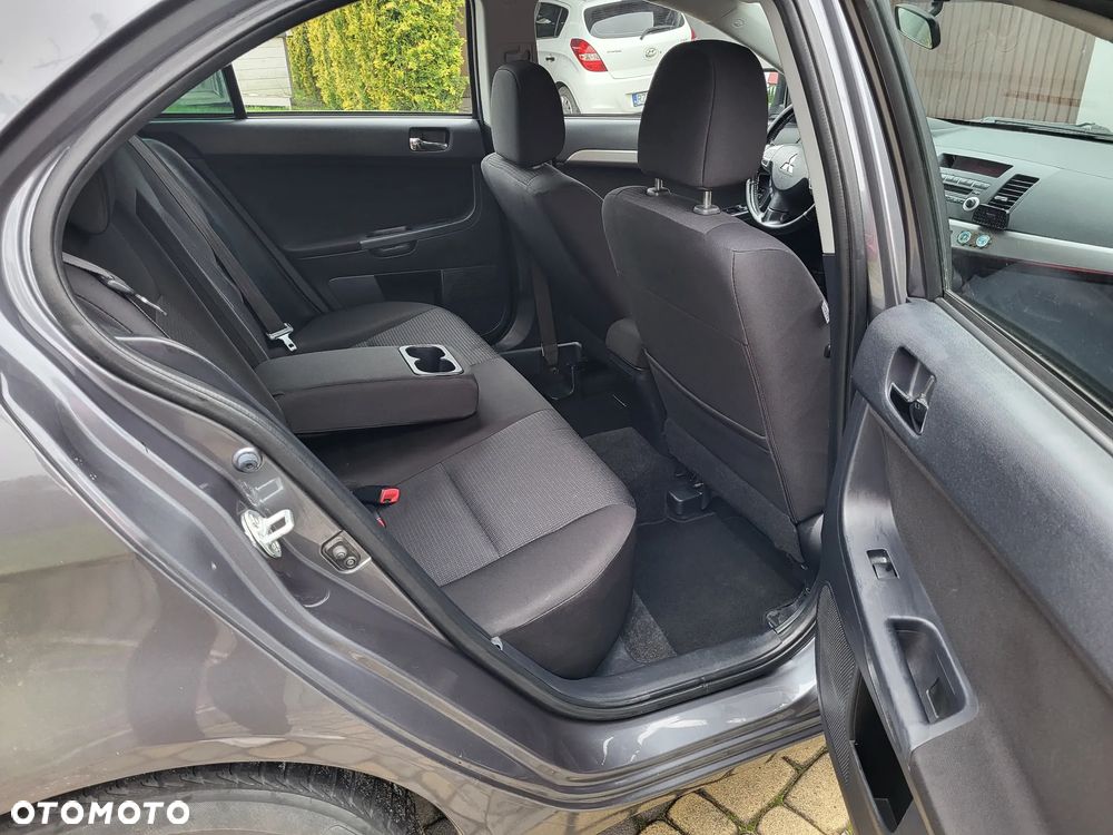 Mitsubishi Lancer 1.8 Intense LPG - 23