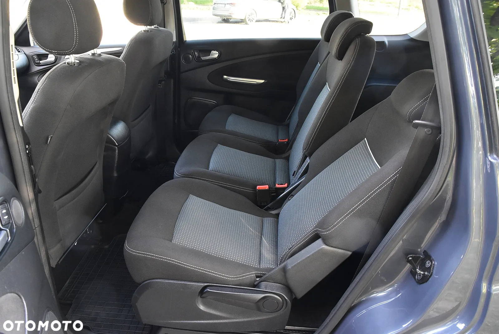 Ford S-Max - 19