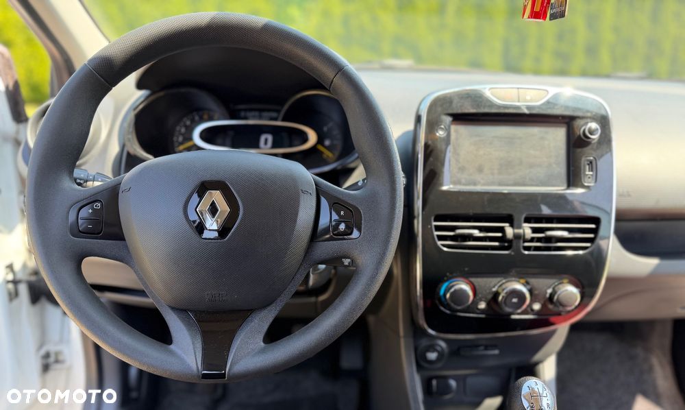 Renault Clio 1.2 16V 75 Expression - 30