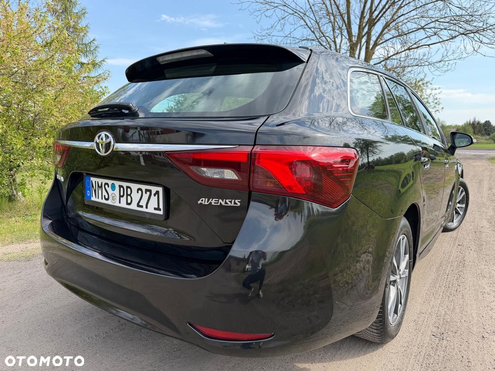 Toyota Avensis 1.8 Premium EU5 - 7