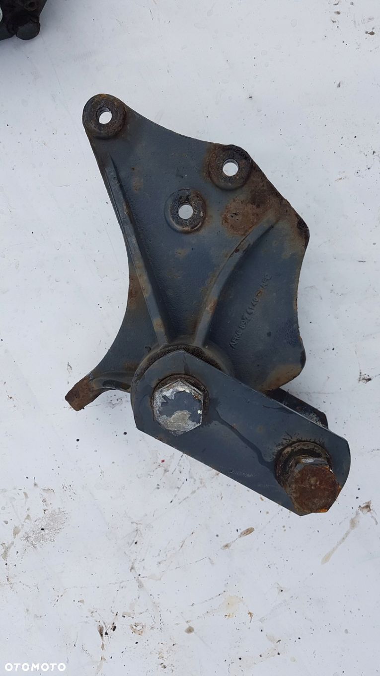 WIESZAK MOCOWANIE WSPORNIK RESORA LEWE DAF 55 LF EURO 5 , EURO 6 KOŁA 22,5 - 1