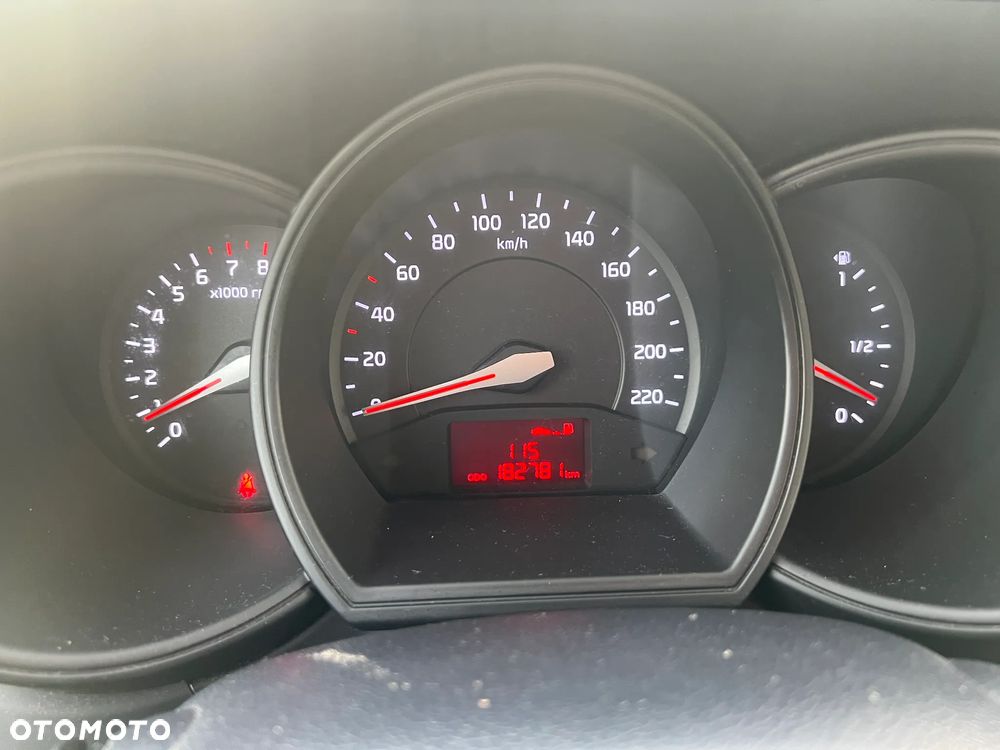 Kia Rio 1.2 Attract - 17