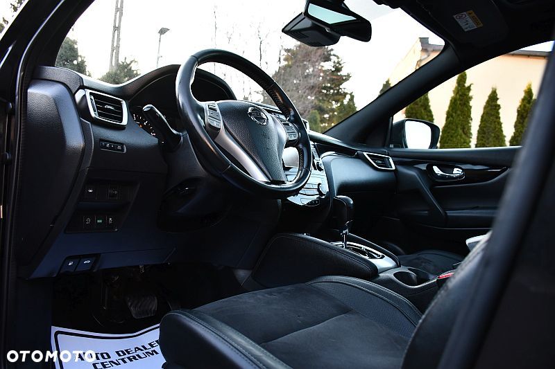 Nissan Qashqai 1.6 dCi Xtronic TEKNA+ - 9