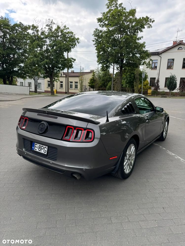 Ford Mustang 3.7 V6 Premium - 14