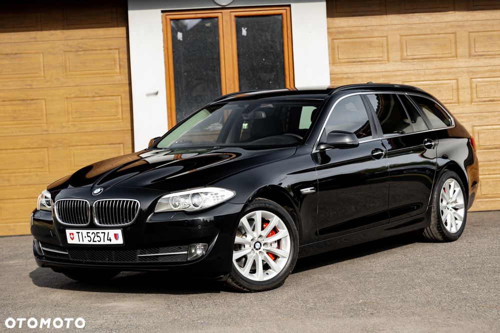 BMW Seria 5 528i xDrive Sport-Aut - 1