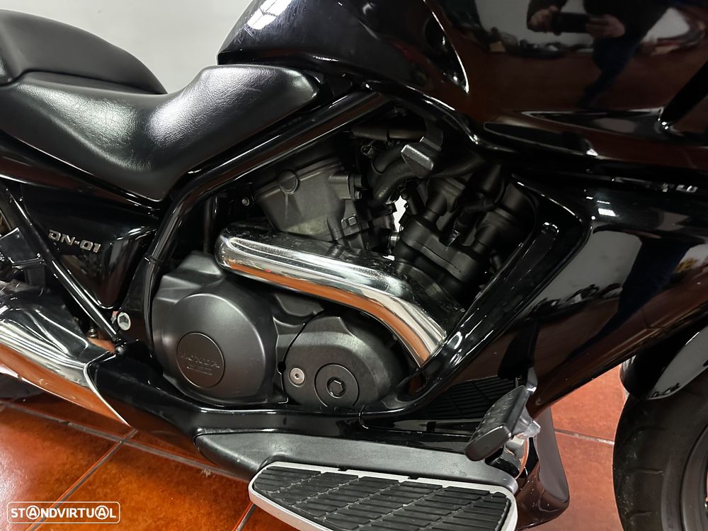 Honda DN-01 NSA 700A - 12