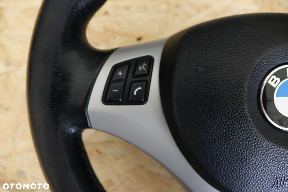 KIEROWNICA SKÓRA SKÓRZANA MULITIFUNKCYJNA  BMW 3 E90 - 2