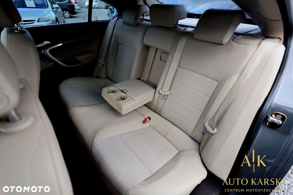 Opel Insignia - 30