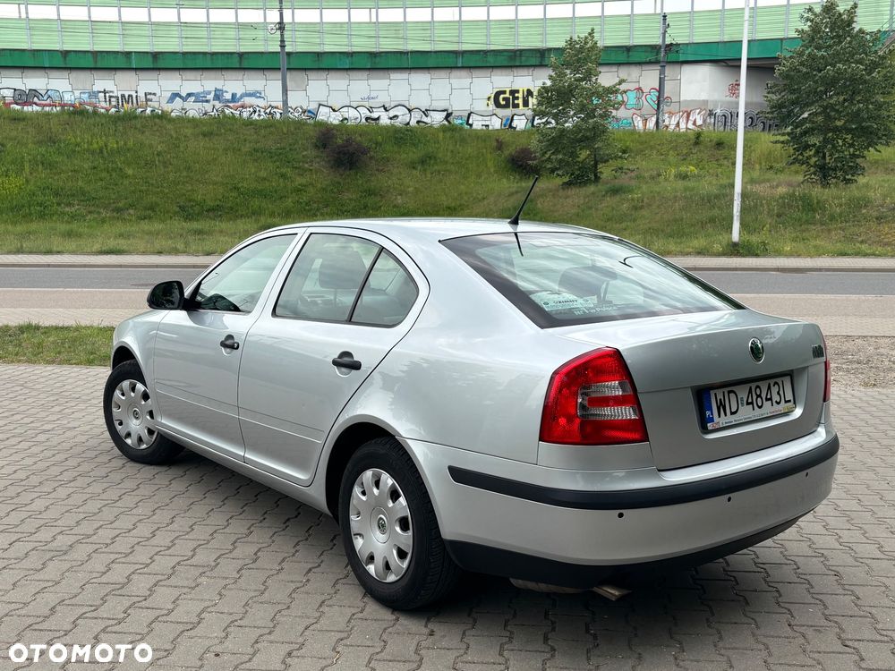 Skoda Octavia 1.6 Ambition - 7