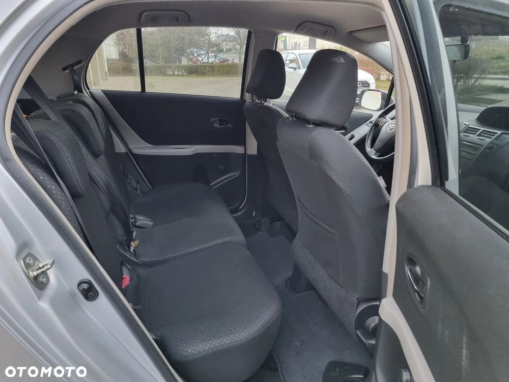 Toyota Yaris 1.33 VVT-i - 13