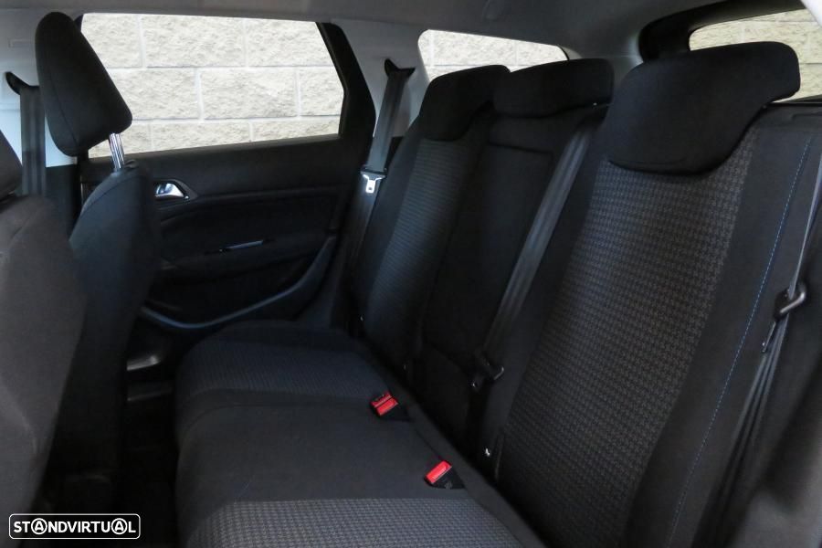 Peugeot 308 SW 1.5 BlueHDi Style - 23