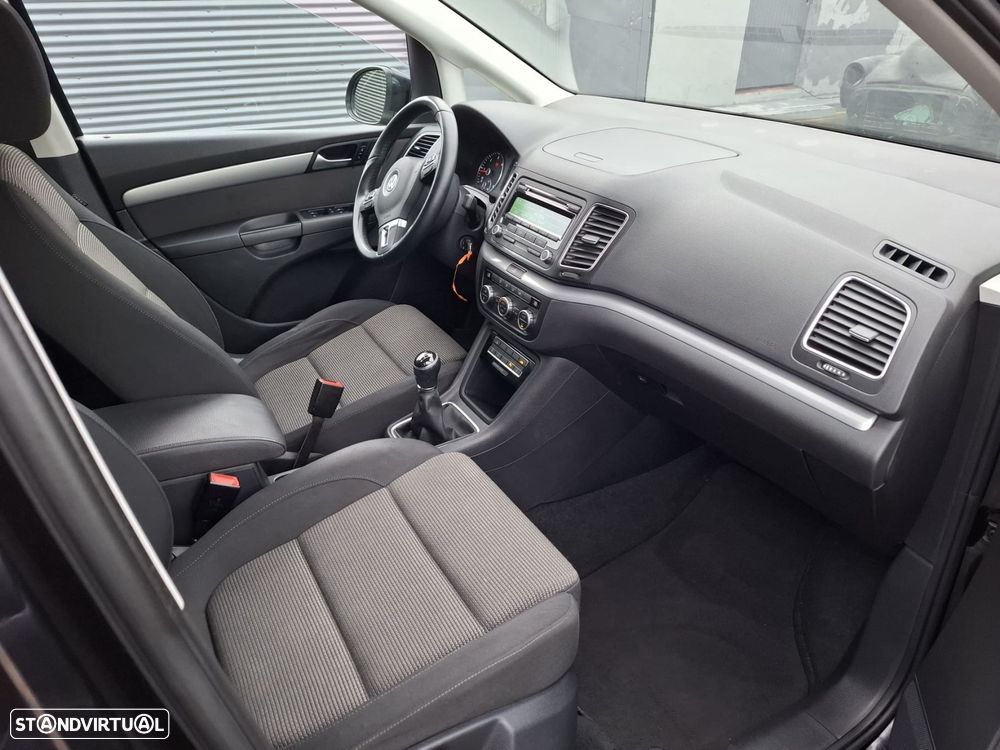 VW Sharan 2.0 TDI Confortline - 37