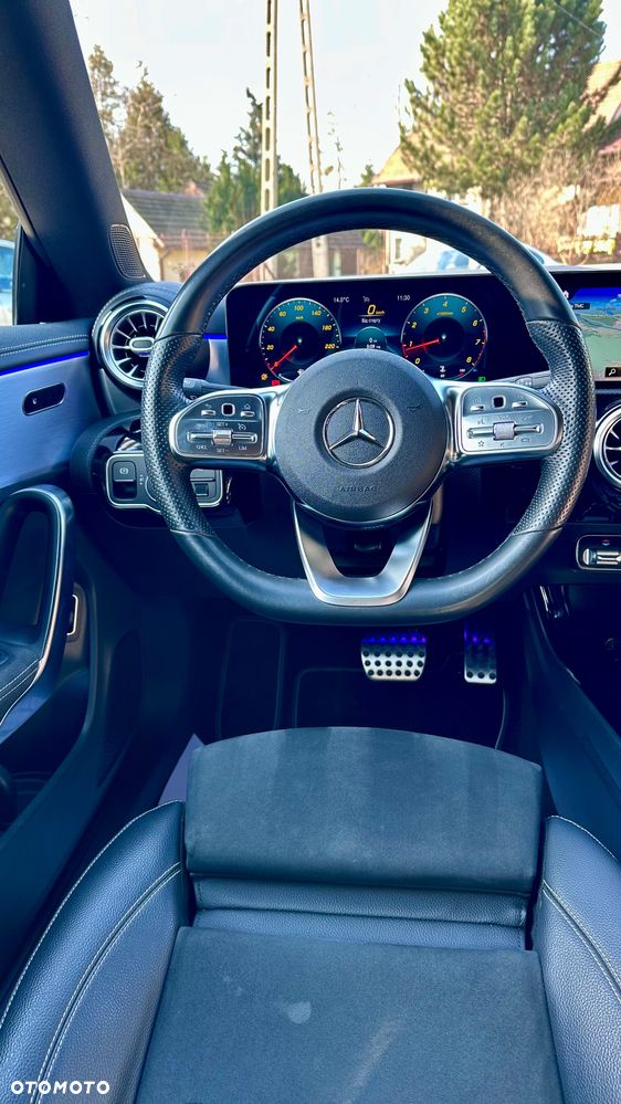 Mercedes-Benz CLA 180 7G-DCT Edition AMG Line - 26