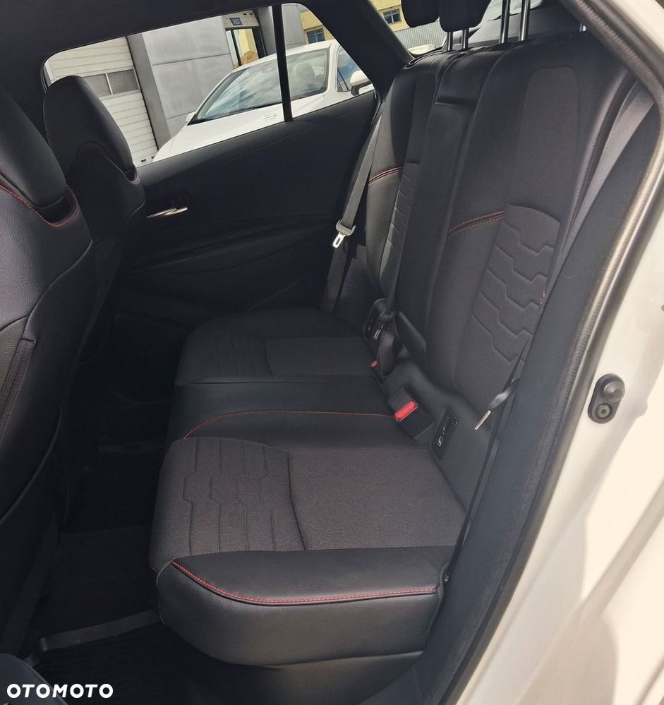 Toyota Corolla 1.8 Hybrid GPF Executive - 33