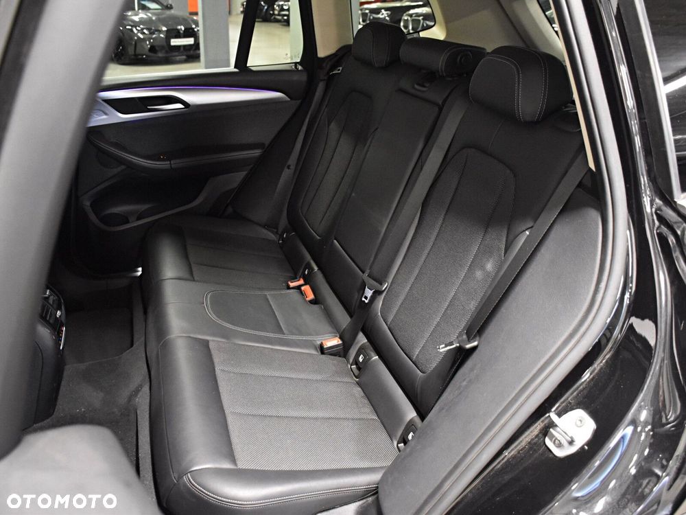 BMW X3 xDrive20i GPF Advantage - 12