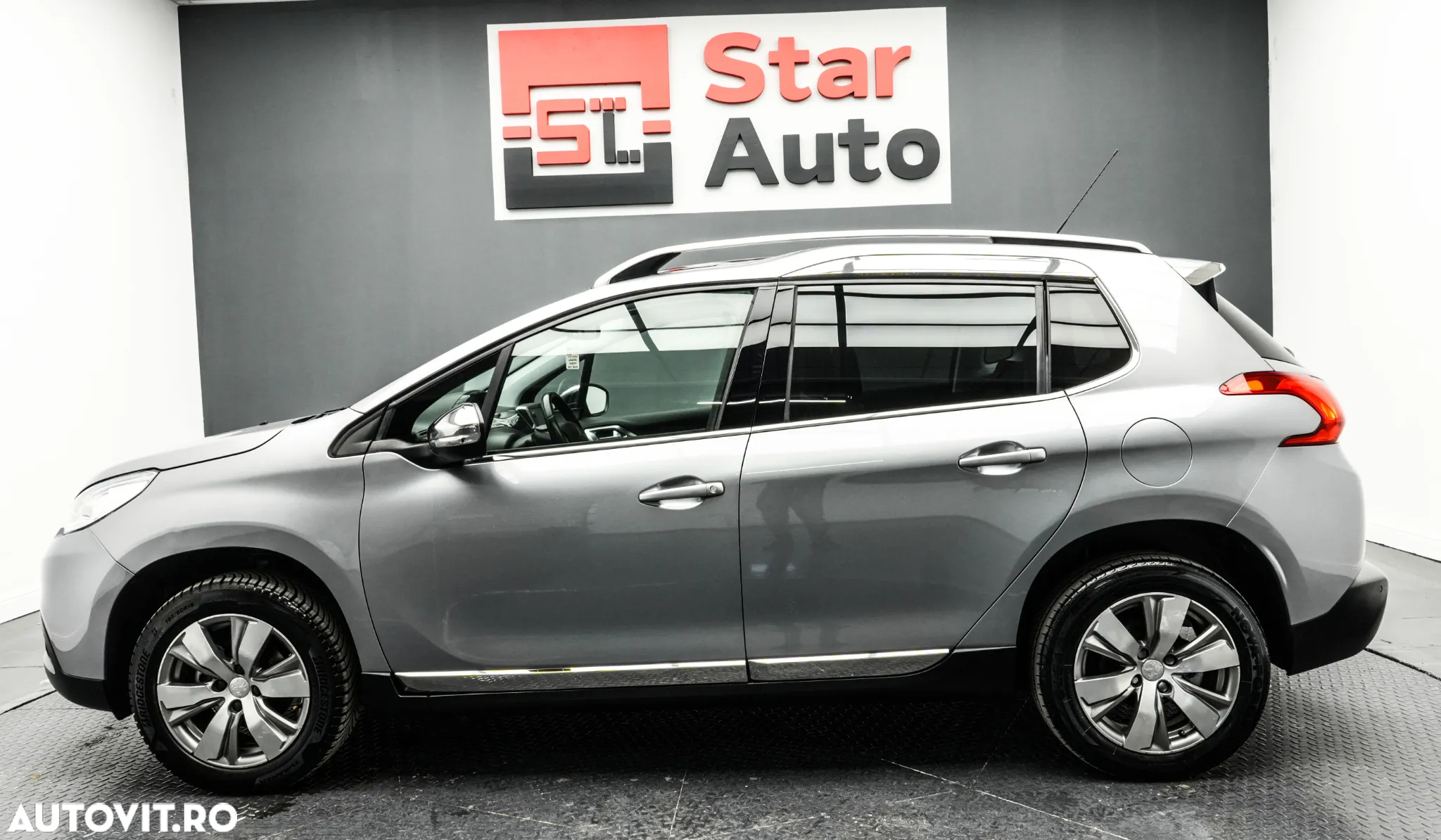 Peugeot 2008 1.2 L PureTech Active - 11