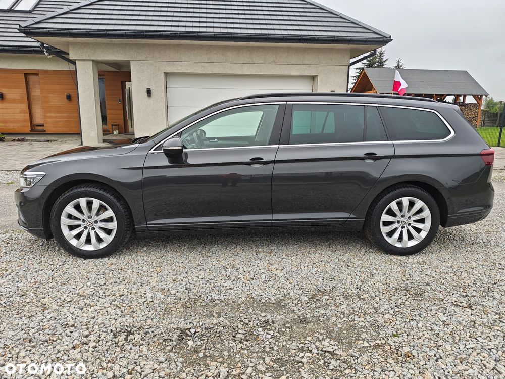 Volkswagen Passat 2.0 TDI EVO Elegance DSG - 2