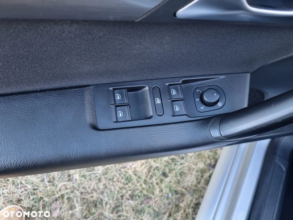 Volkswagen Passat - 12