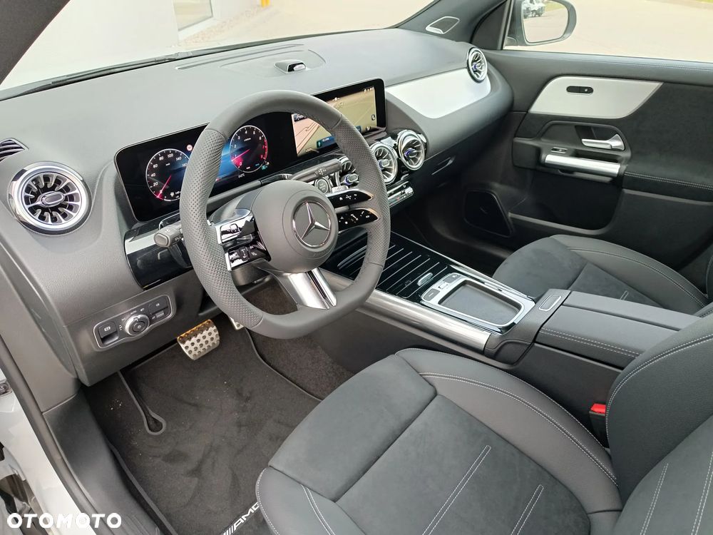 Mercedes-Benz GLA 220 mHEV 4-Matic AMG Line 8G-DCT - 4