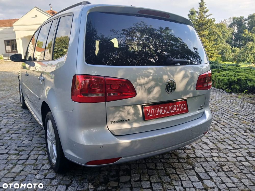 Volkswagen Touran - 16