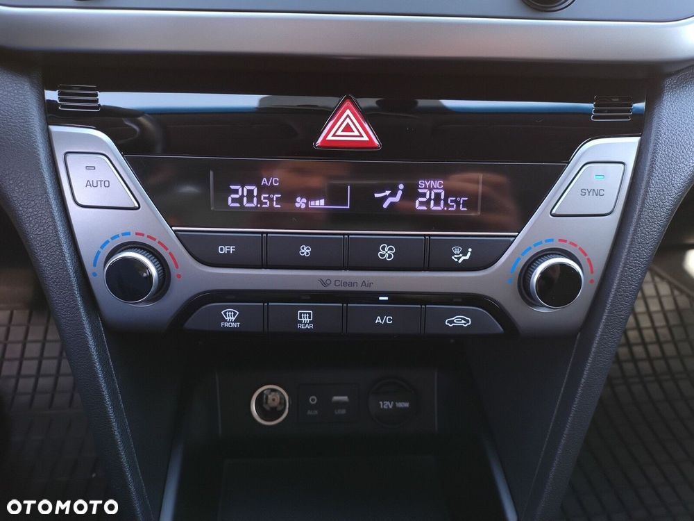 Hyundai Elantra 1.6 CRDi Style - 23