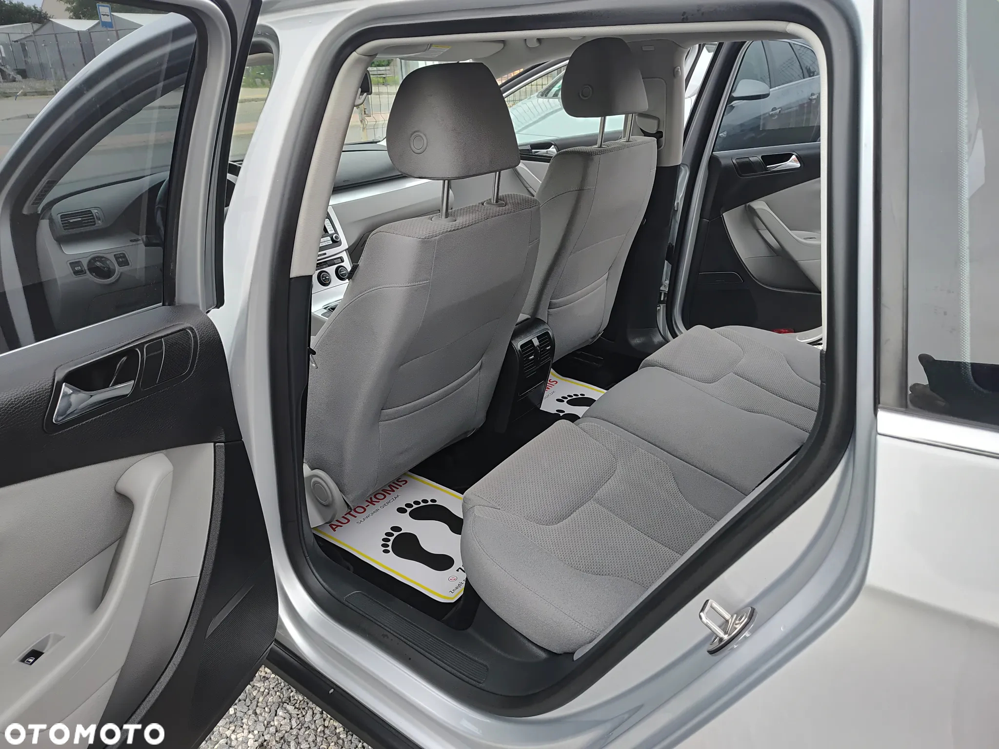Volkswagen Passat 2.0 TDI Comfortline - 16
