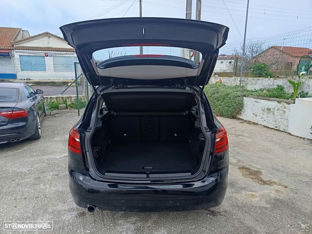 BMW 218 i Coupe Line Sport - 11