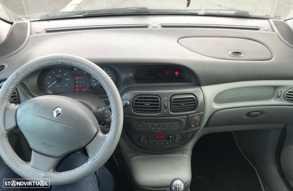 Renault Scénic 1.4 16V Conquest - 6